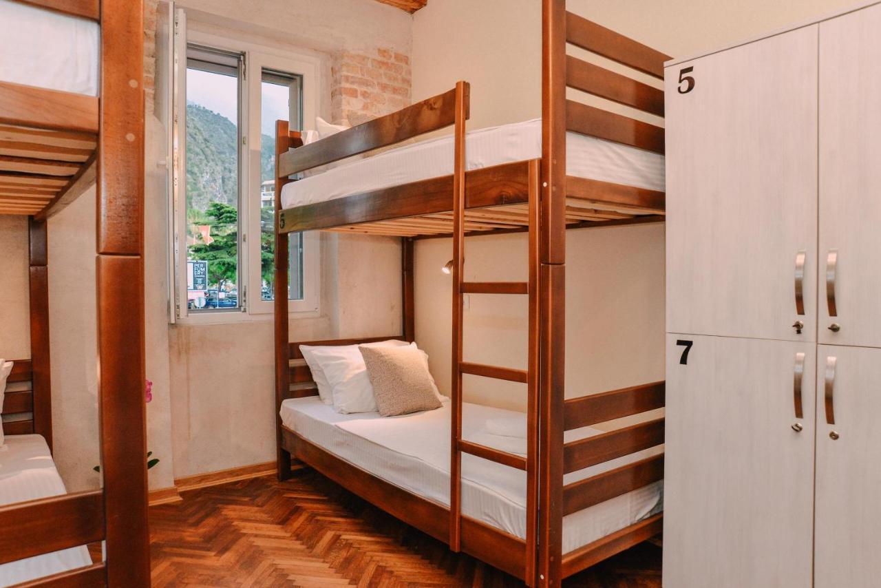 Step To Kotor Bay Guesthouse Exterior photo