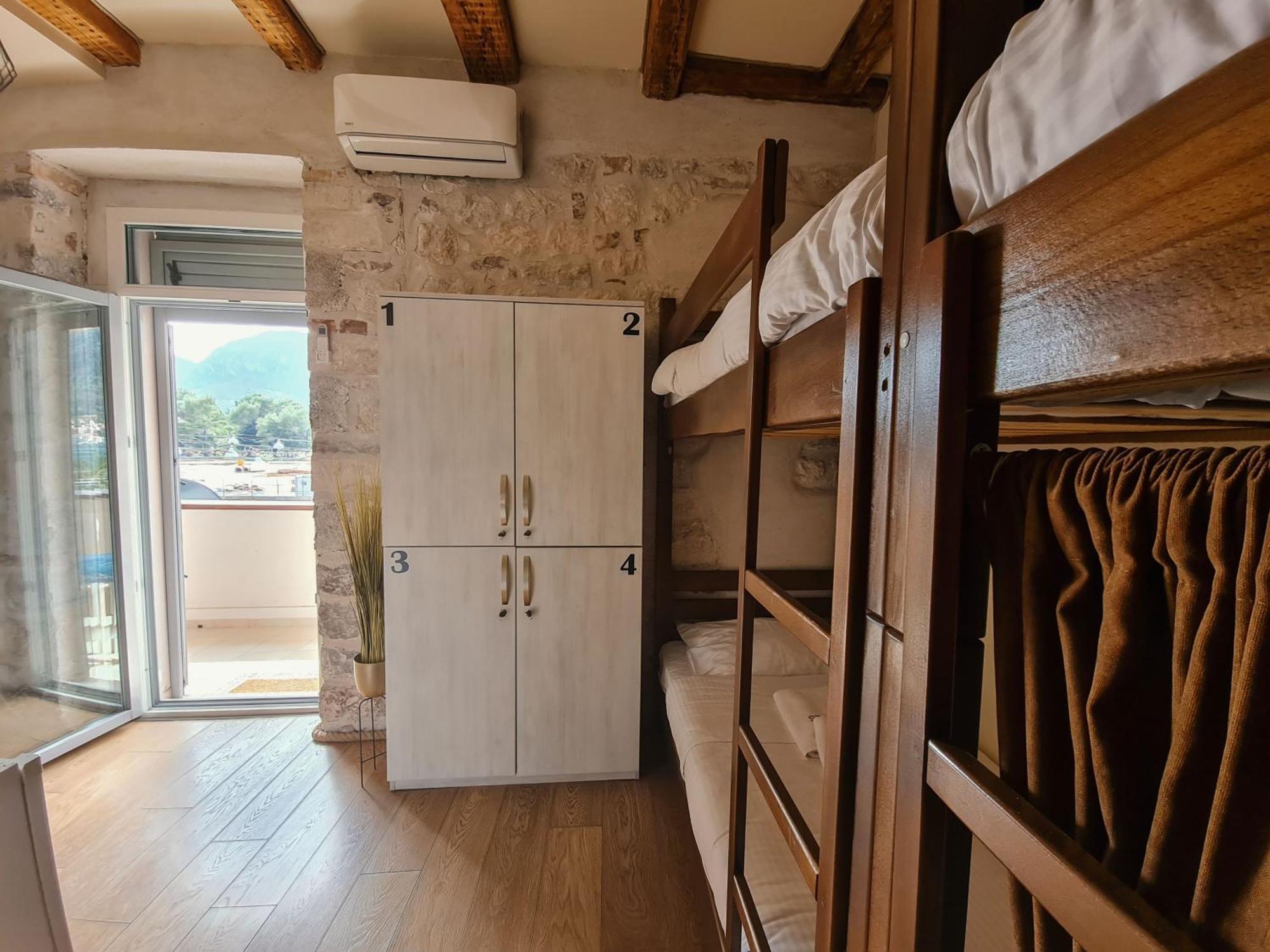 Step To Kotor Bay Guesthouse Exterior photo